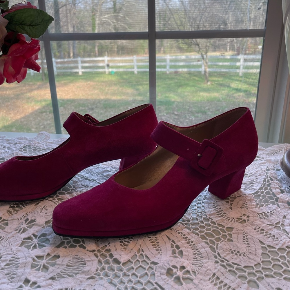 🤩 4/15Vintage Shoe: Jacqueline Ferrar Magenta 2” heel, missing tap - Picture 14 of 16